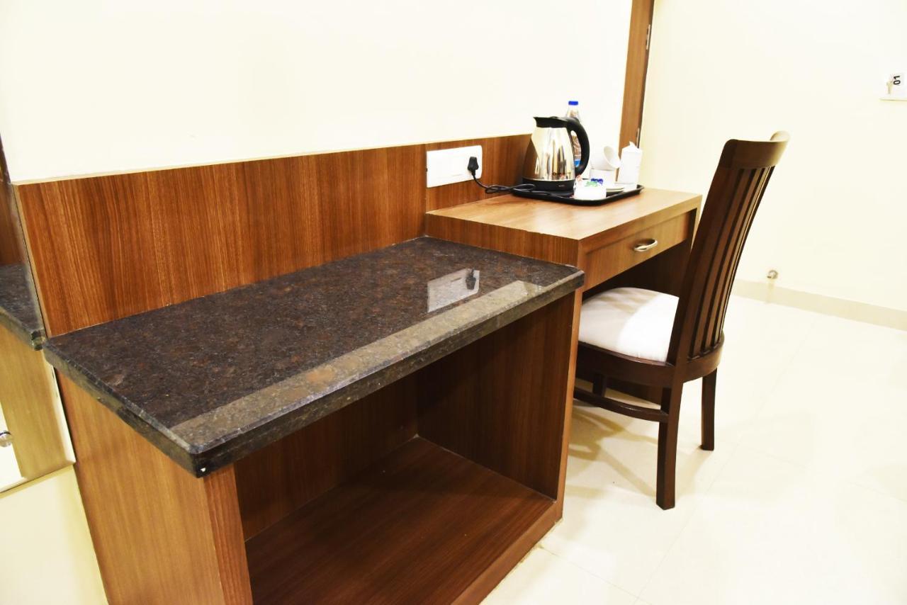 Hotel Amritsar International 2 Min Walk From Amritsar Bus Stand Eksteriør bilde