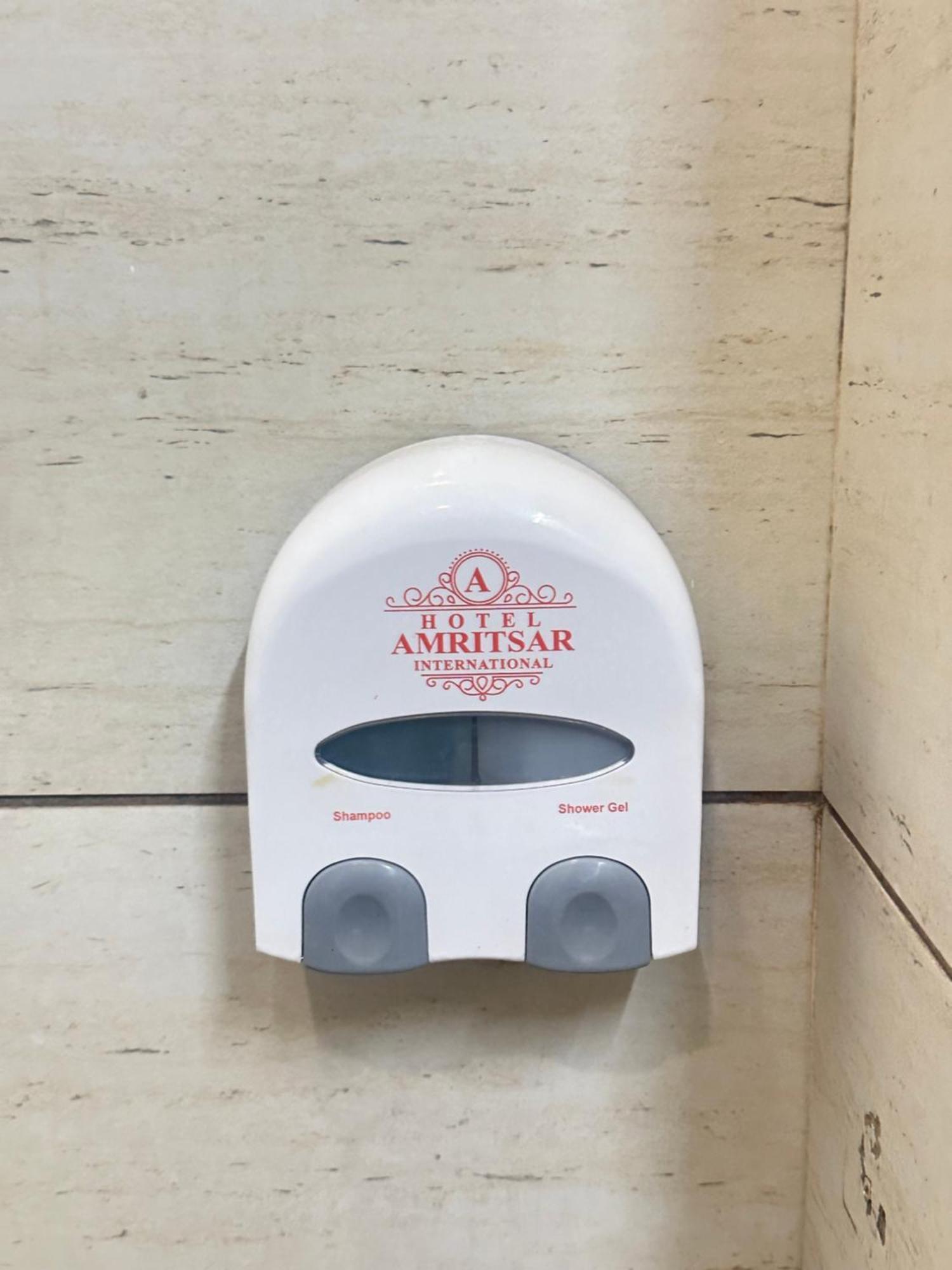 Hotel Amritsar International 2 Min Walk From Amritsar Bus Stand Eksteriør bilde