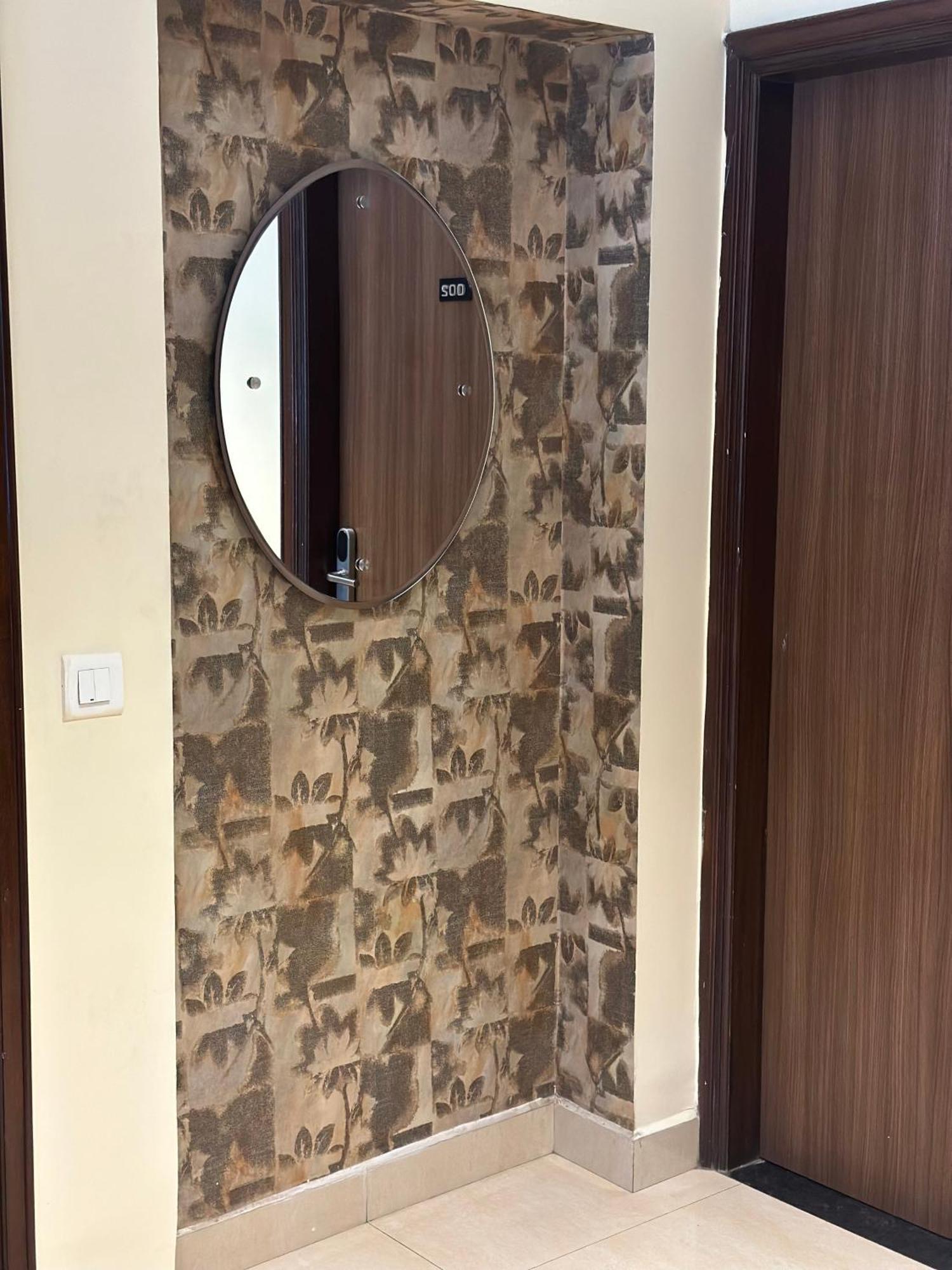 Hotel Amritsar International 2 Min Walk From Amritsar Bus Stand Eksteriør bilde