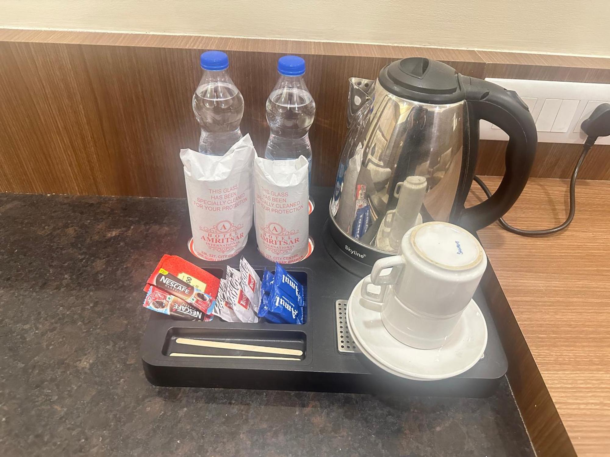 Hotel Amritsar International 2 Min Walk From Amritsar Bus Stand Eksteriør bilde