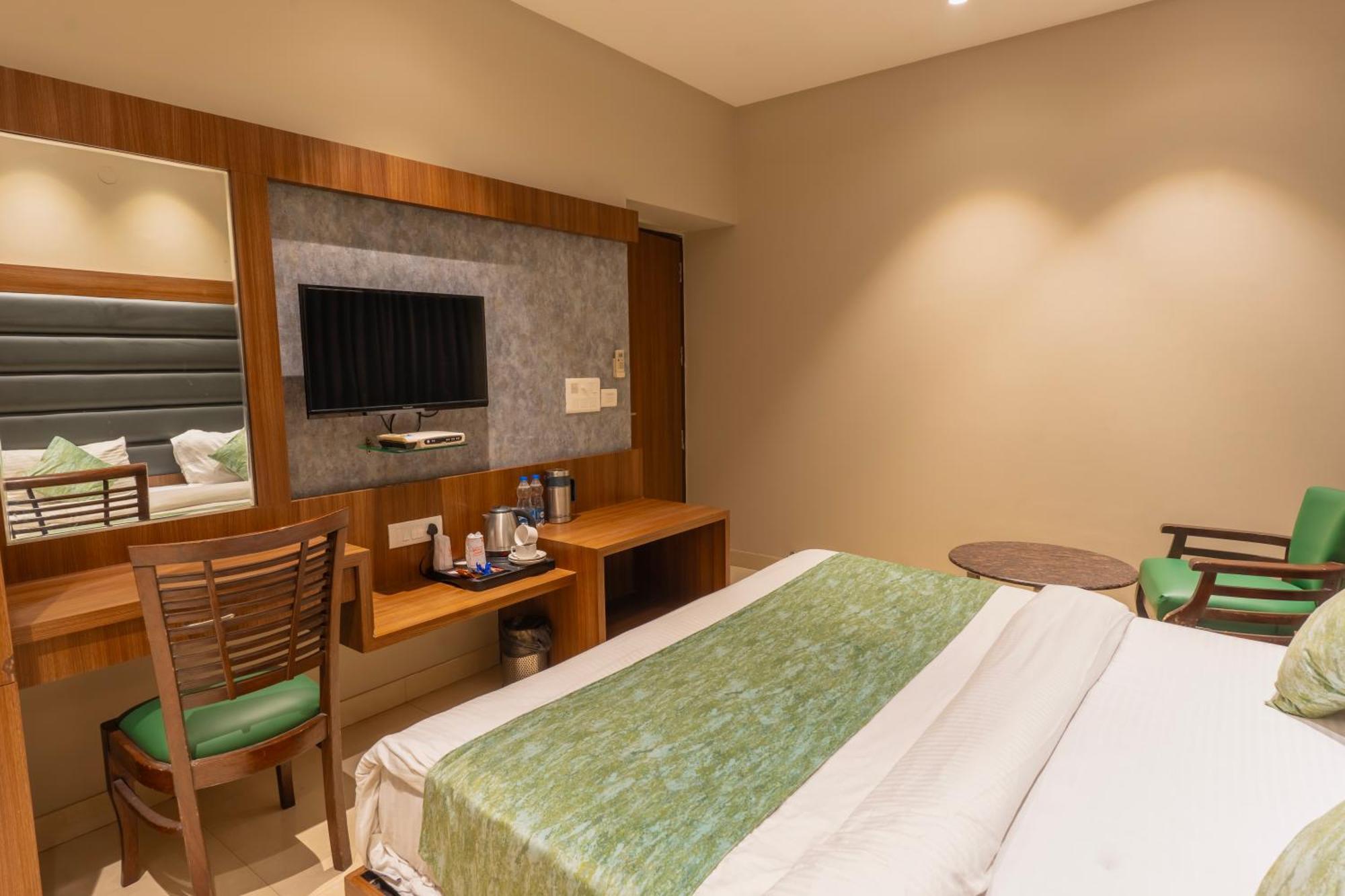 Hotel Amritsar International 2 Min Walk From Amritsar Bus Stand Eksteriør bilde