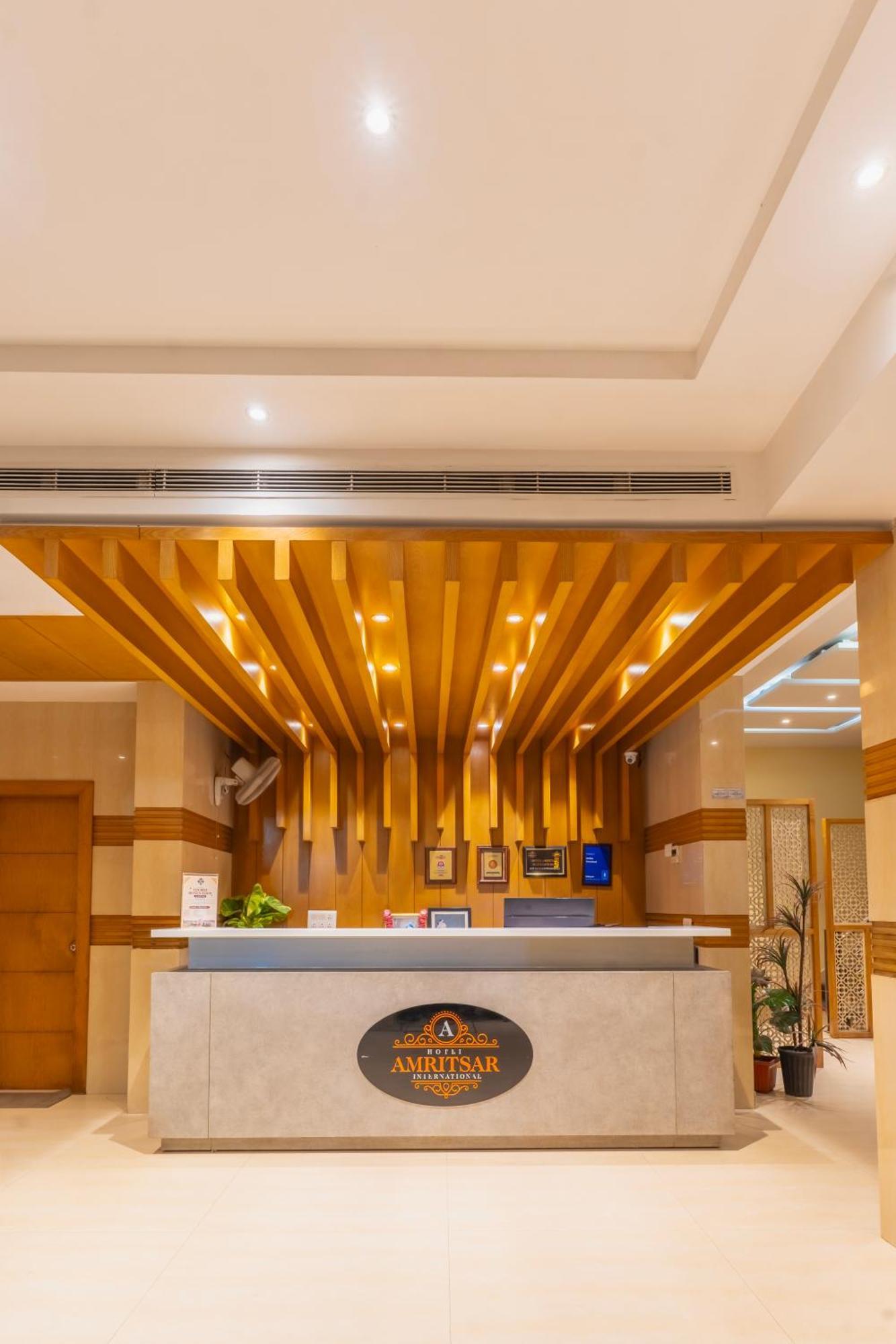 Hotel Amritsar International 2 Min Walk From Amritsar Bus Stand Eksteriør bilde