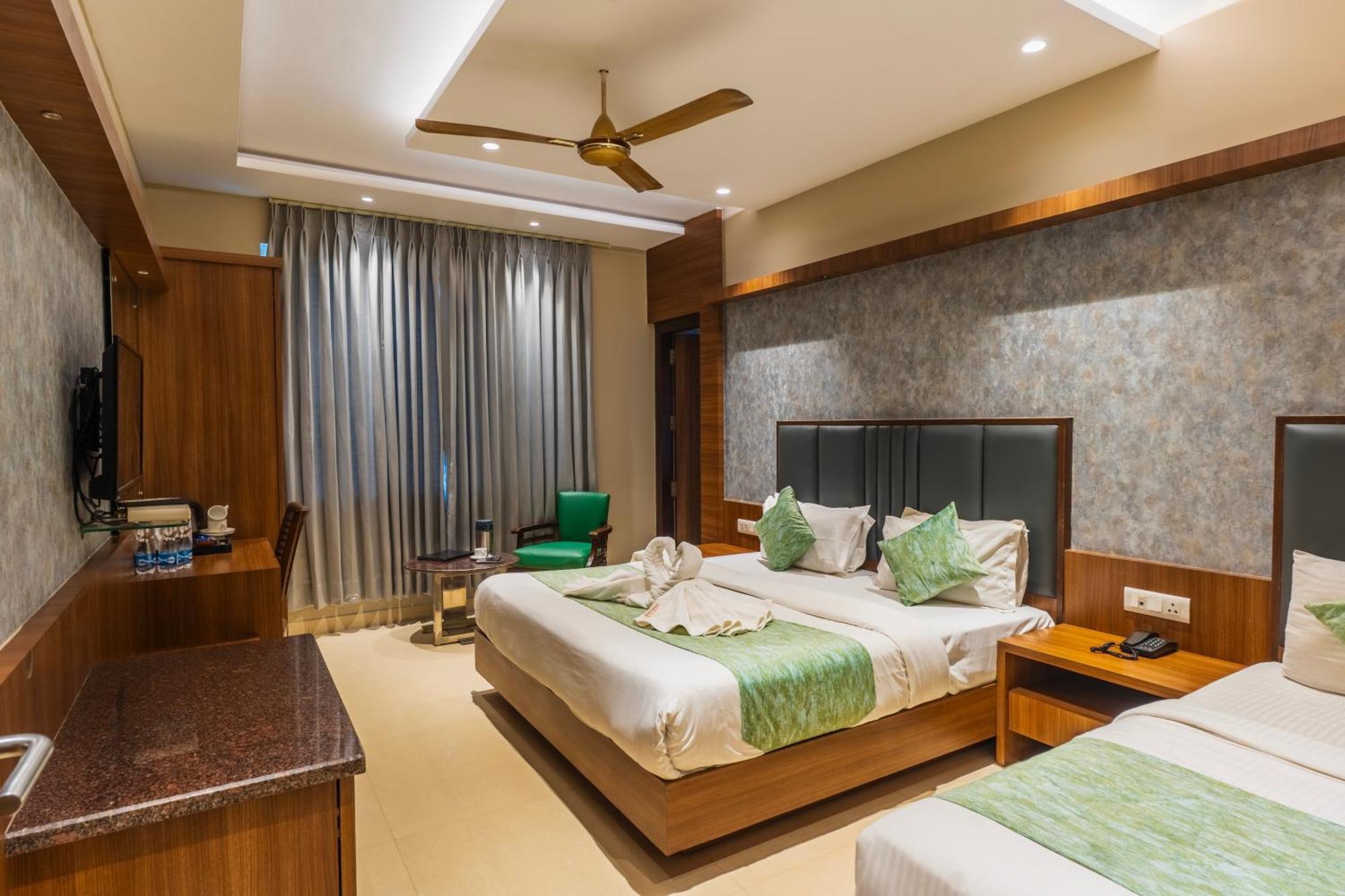 Hotel Amritsar International 2 Min Walk From Amritsar Bus Stand Eksteriør bilde