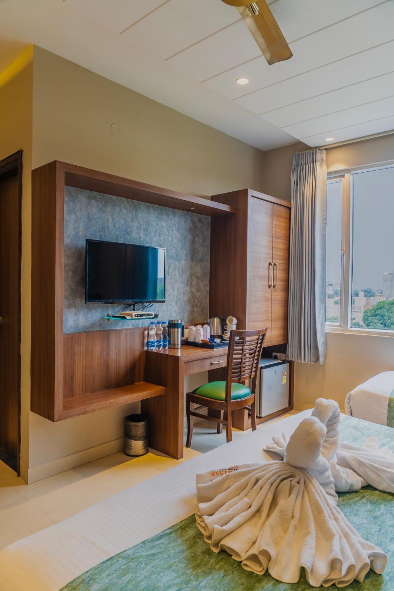 Hotel Amritsar International 2 Min Walk From Amritsar Bus Stand Eksteriør bilde